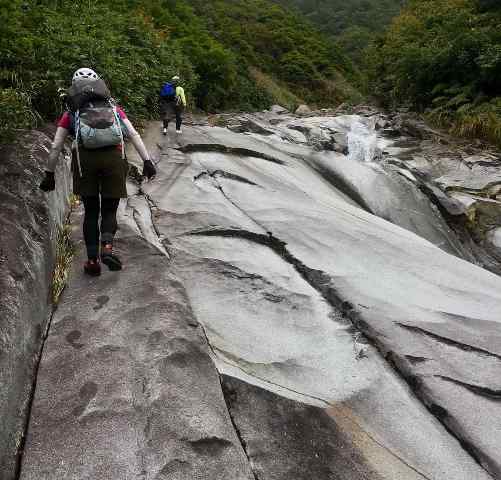 布千岩のスラブ